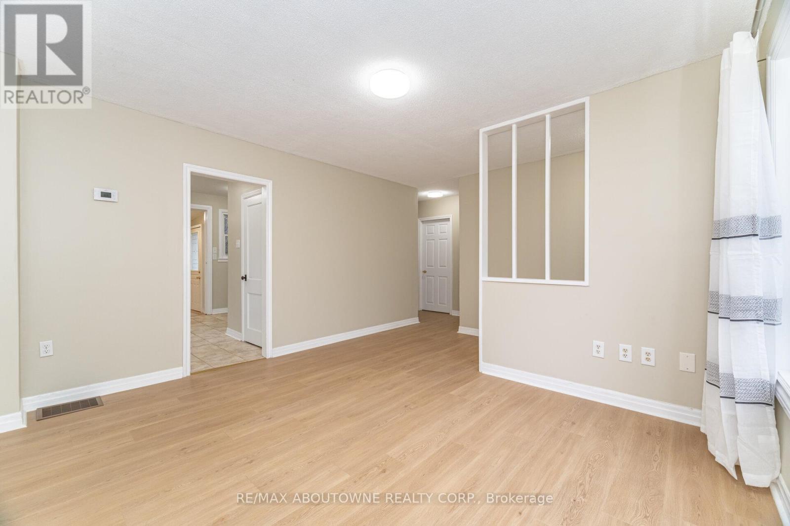 983 Cleta Street, Burlington, ON - Indoor Photo Showing Other Room