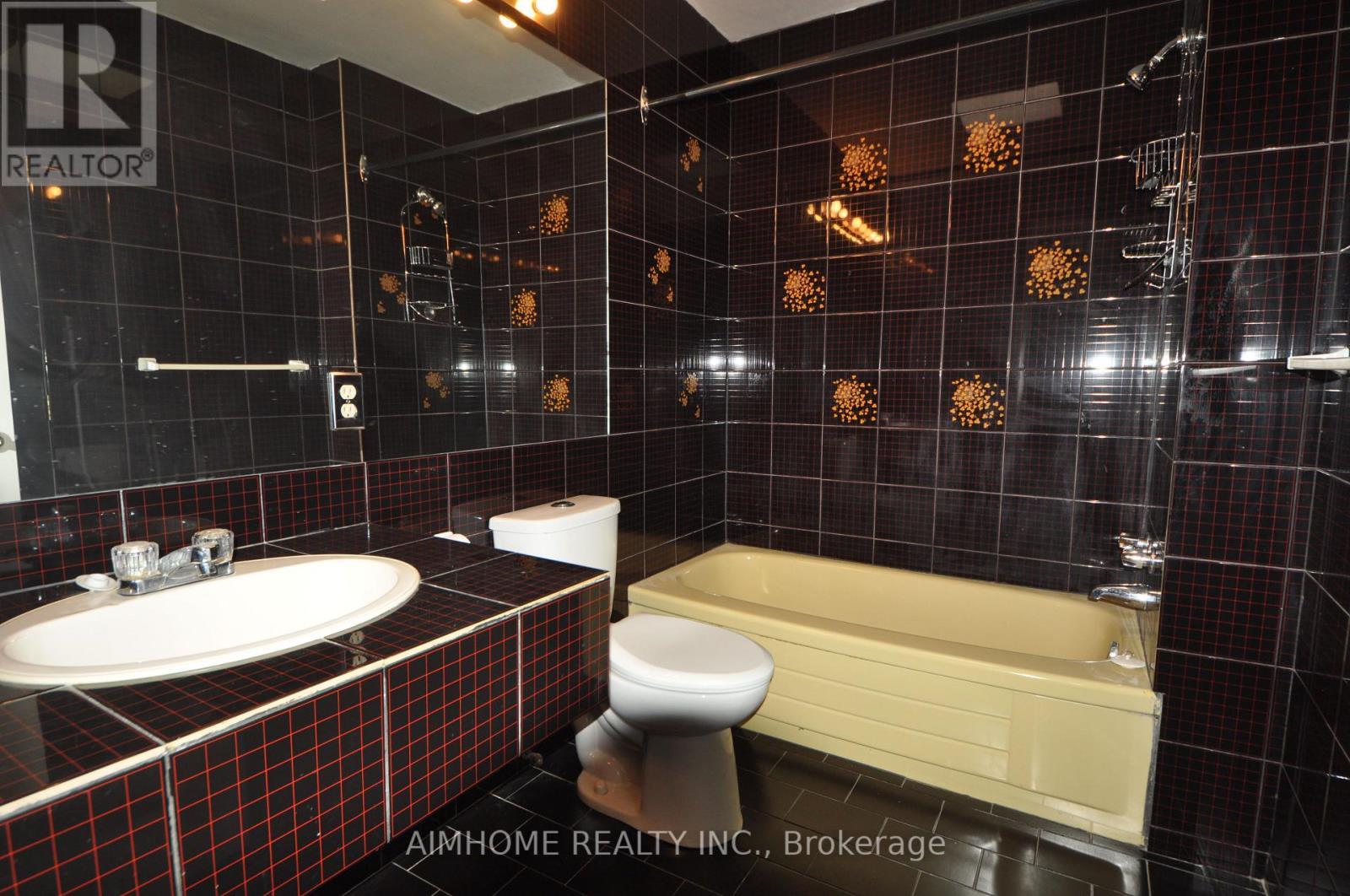 36 Flowervale Road, Markham, ON - Indoor Photo Showing Bathroom