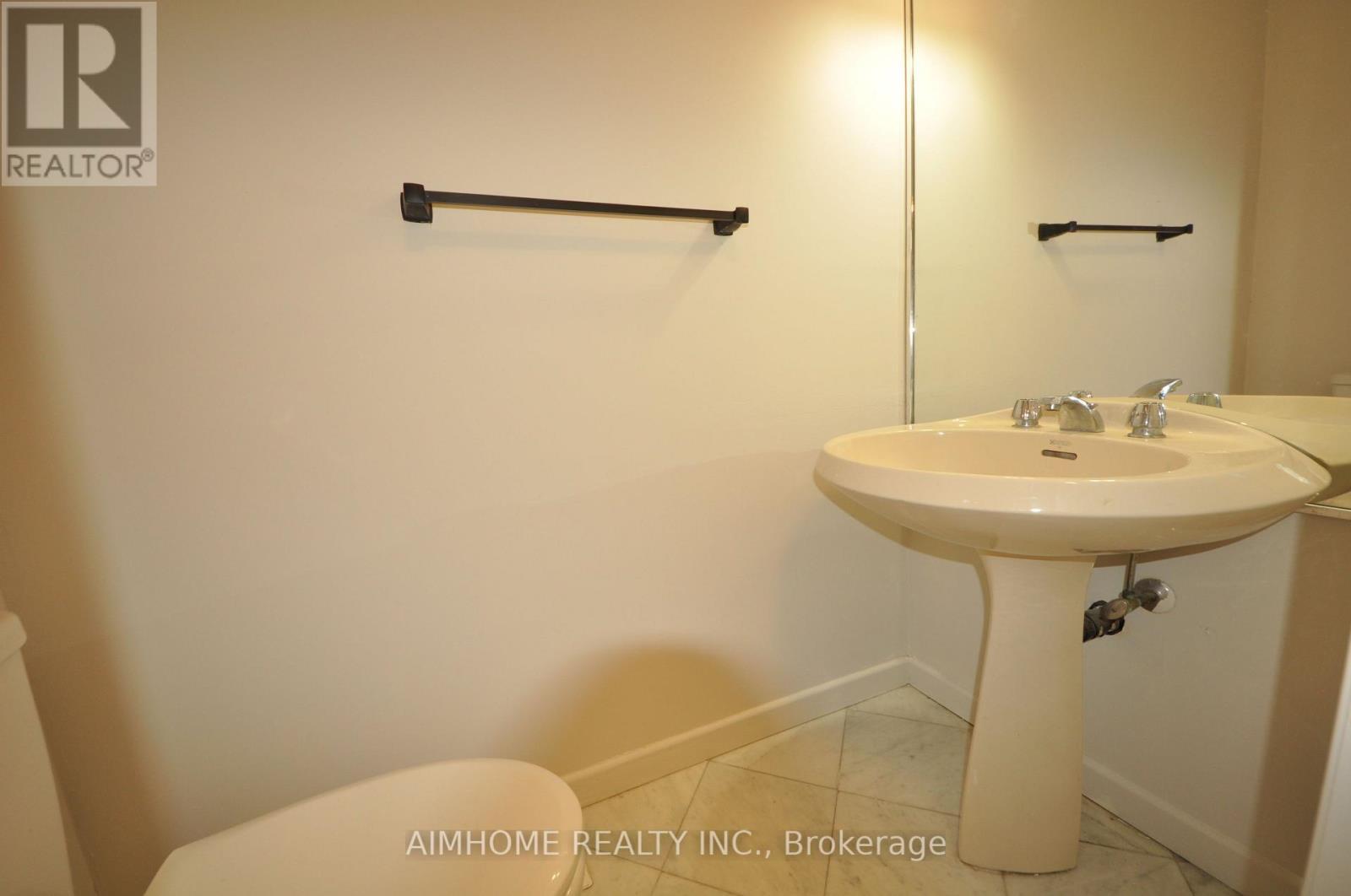 36 Flowervale Road, Markham, ON - Indoor Photo Showing Bathroom