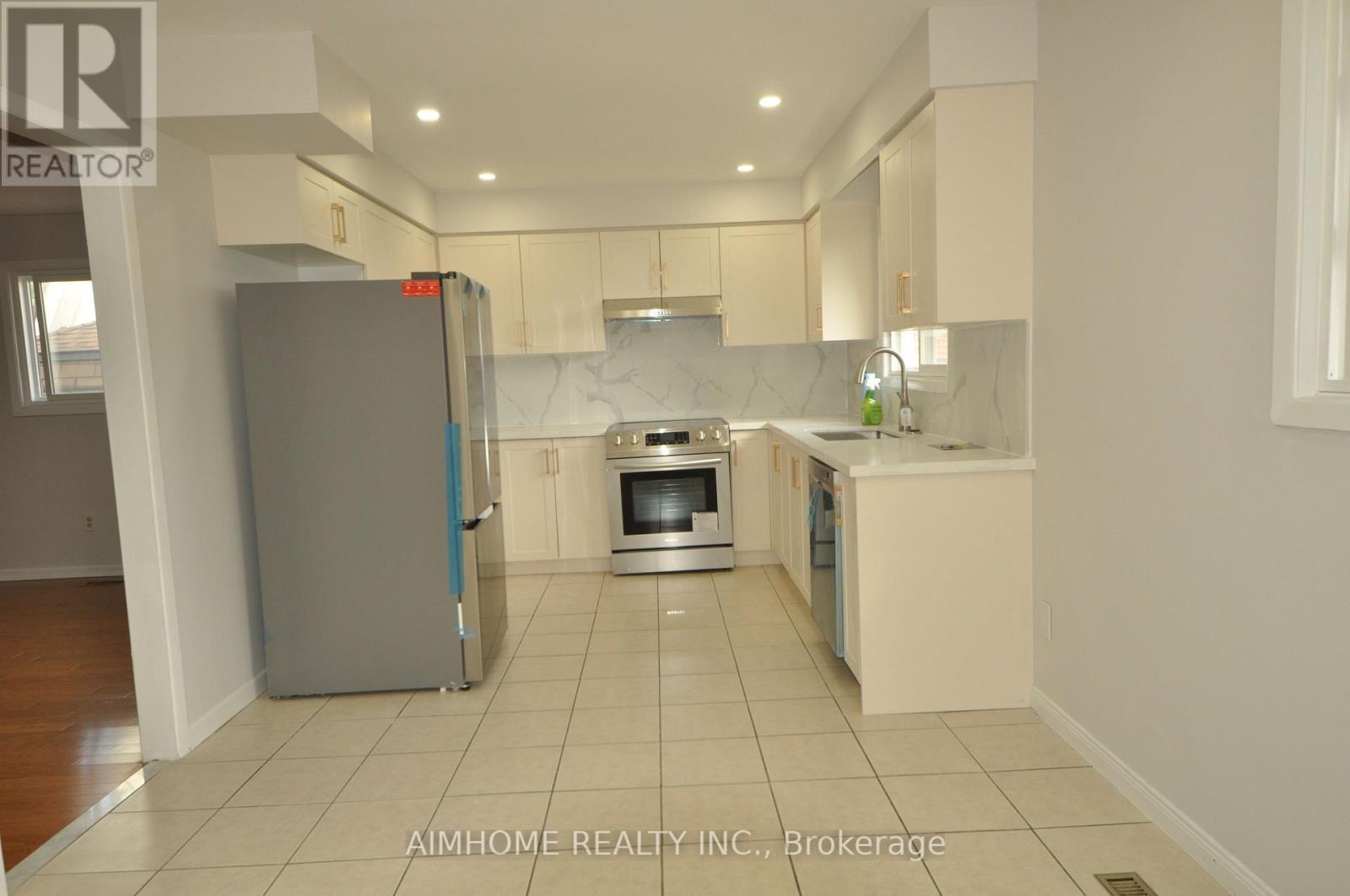 36 Flowervale Road, Markham, ON - Indoor Photo Showing Kitchen