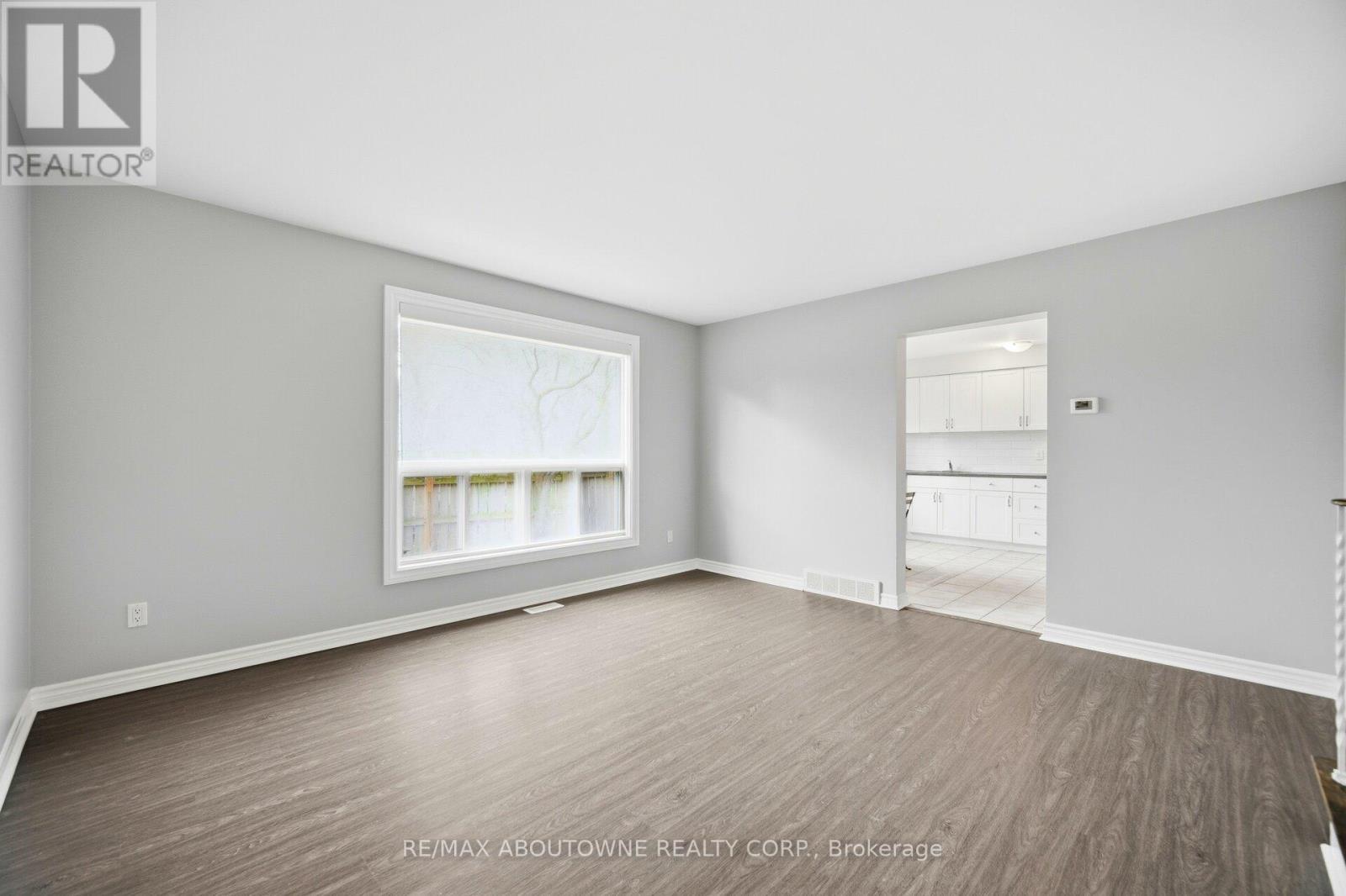 674 Francis Road, Burlington, ON - Indoor Photo Showing Other Room