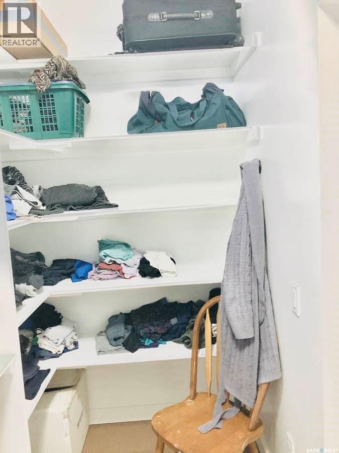 9 Warren Street S, Redvers, SK - Indoor With Storage