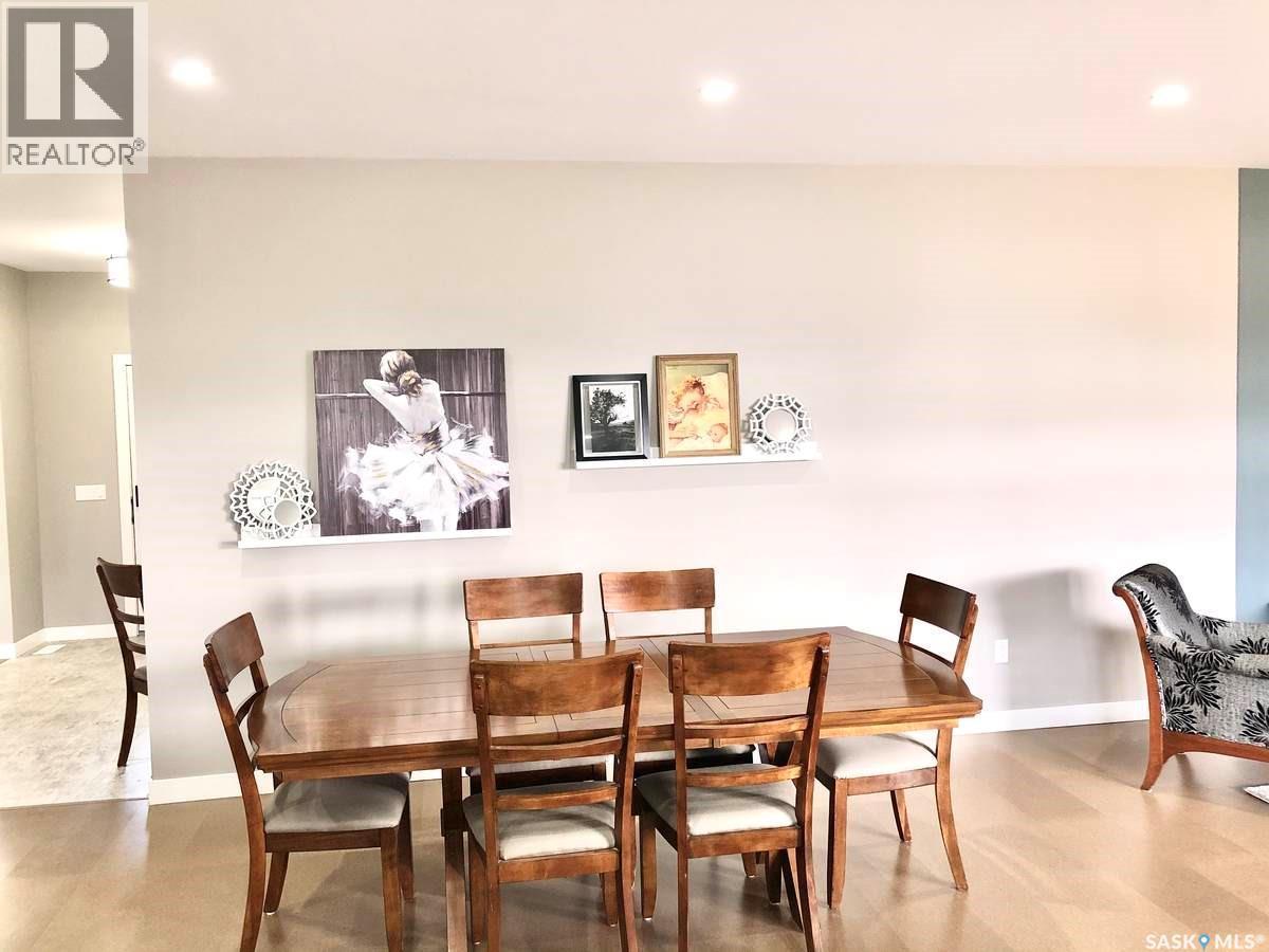 9 Warren Street S, Redvers, SK - Indoor Photo Showing Dining Room