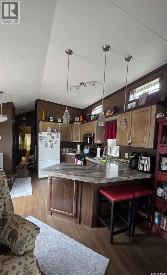 301 Railway Street, Paradise Hill, SK