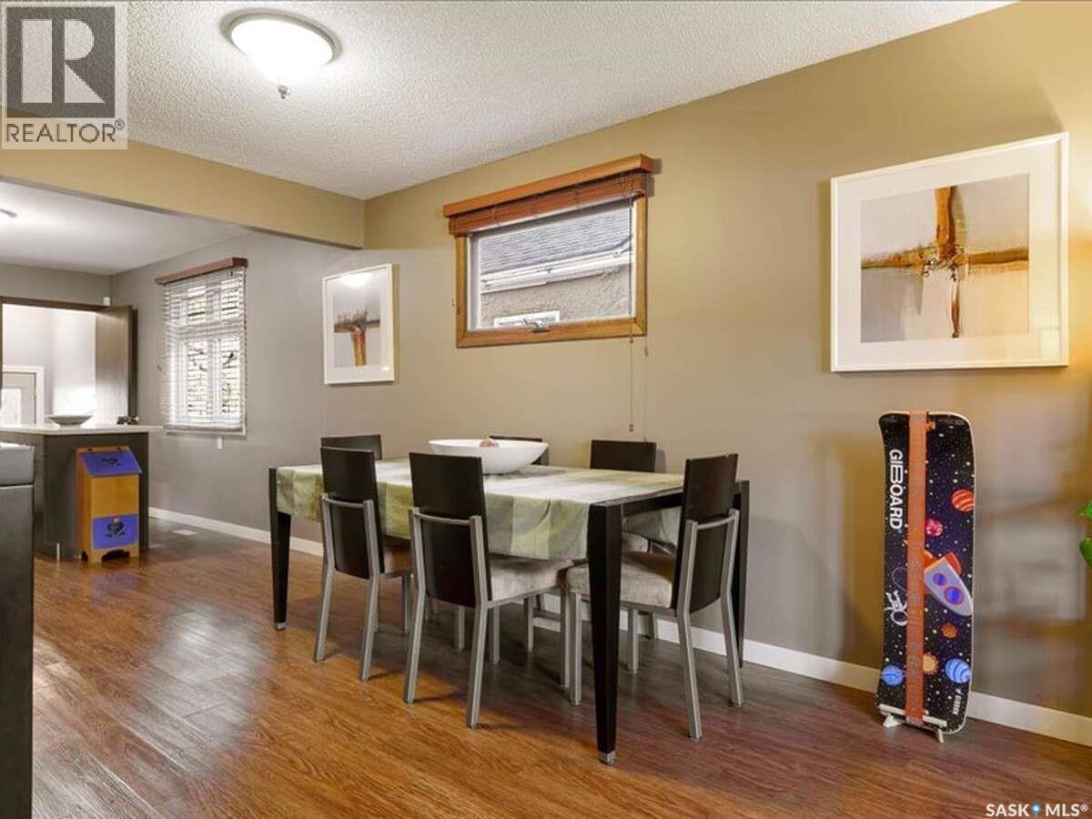 2529 Atkinson Street, Regina, SK - Indoor Photo Showing Dining Room