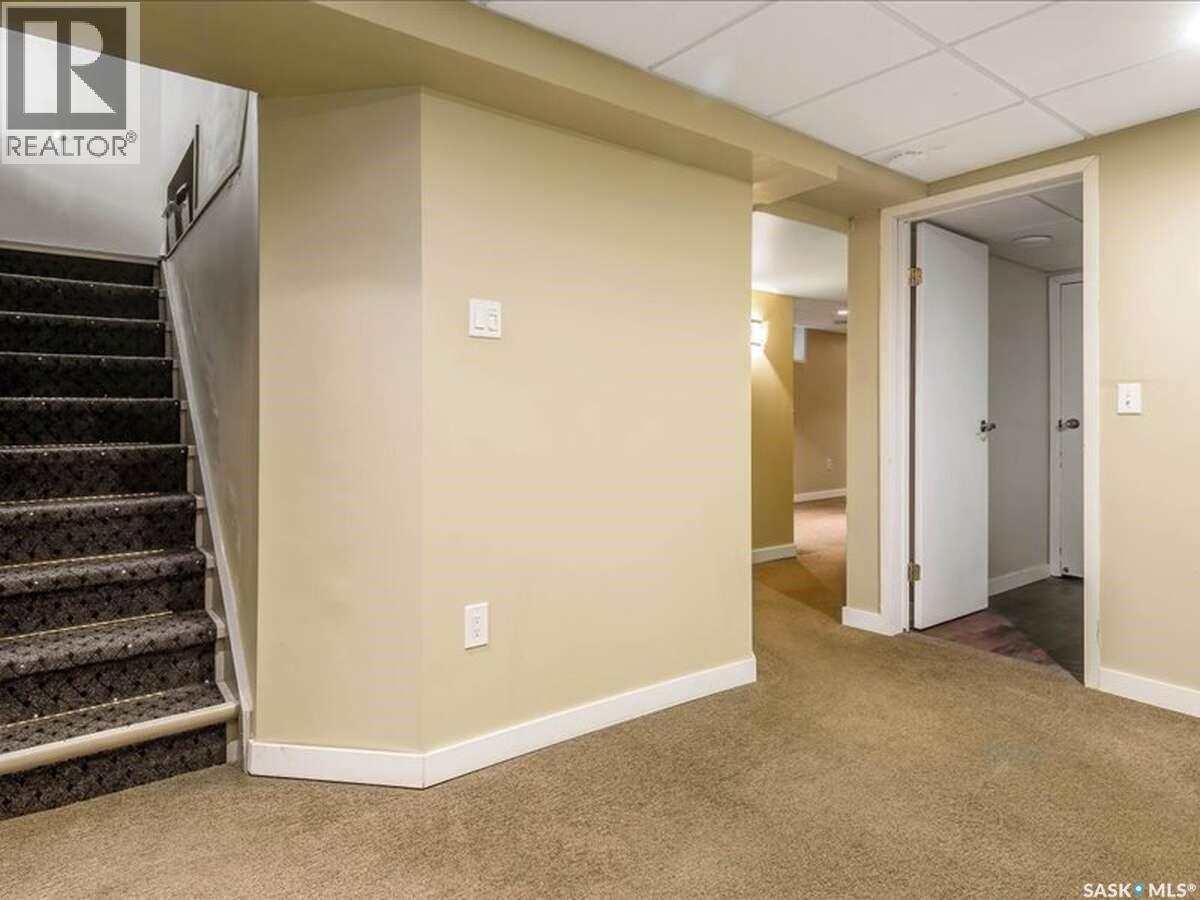 2529 Atkinson Street, Regina, SK - Indoor Photo Showing Other Room