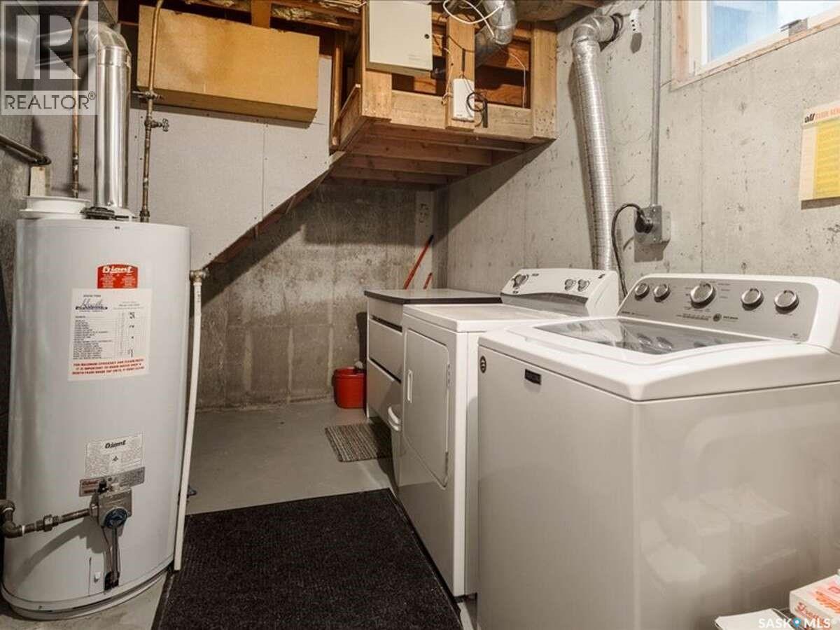 2529 Atkinson Street, Regina, SK - Indoor Photo Showing Laundry Room