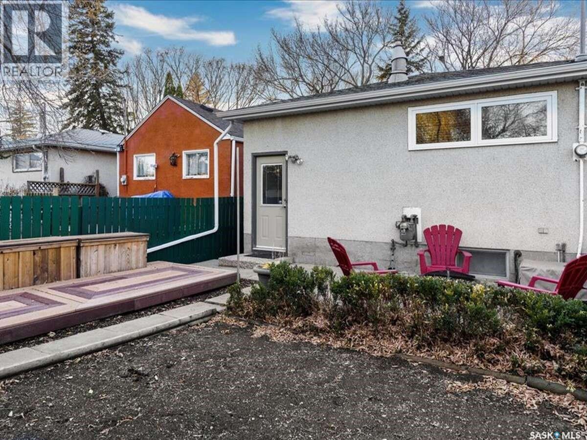 2529 Atkinson Street, Regina, SK - Outdoor