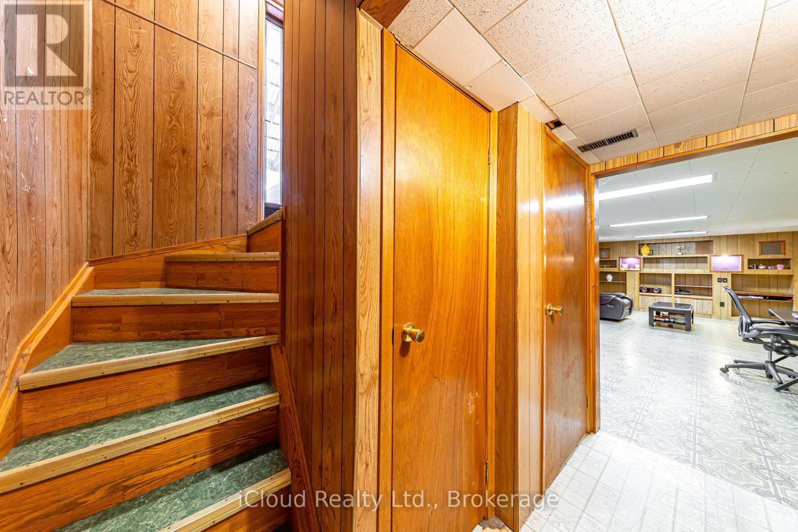 25 Monterrey Drive, Toronto, ON - Indoor