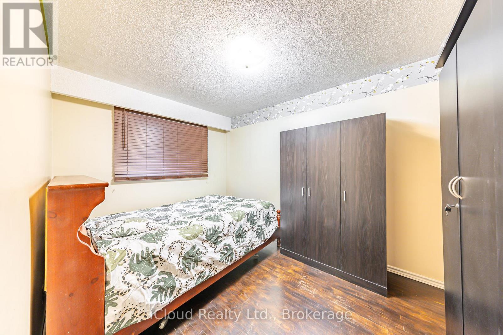 25 Monterrey Drive, Toronto, ON - Indoor Photo Showing Bedroom