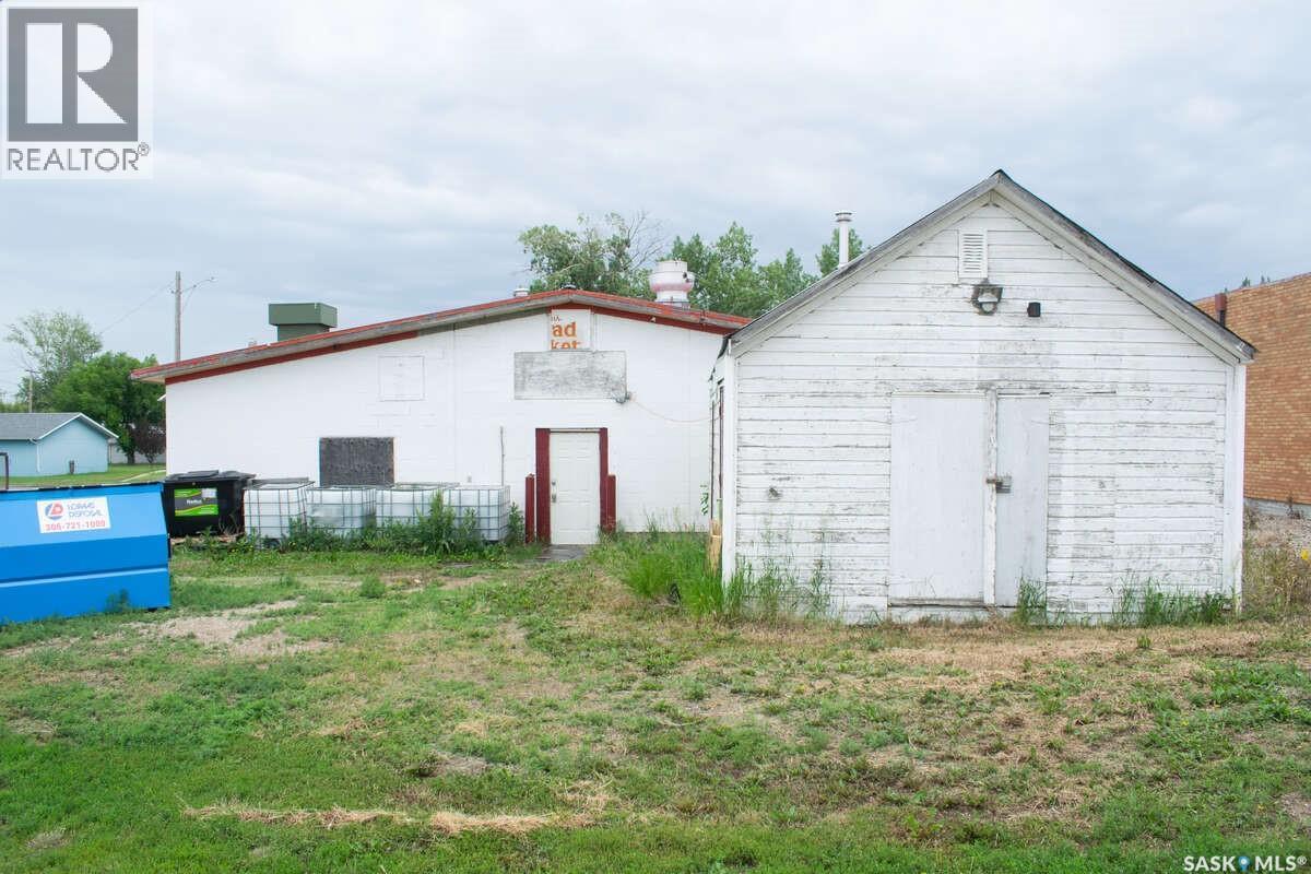 231 Main Street, Central Butte, SK