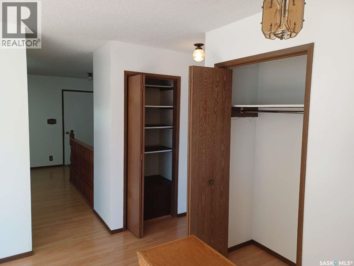 113 5Th Avenue, Gravelbourg, SK - Indoor Photo Showing Other Room