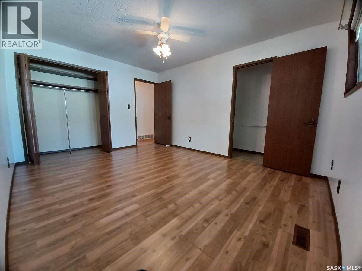 113 5Th Avenue, Gravelbourg, SK - Indoor Photo Showing Other Room