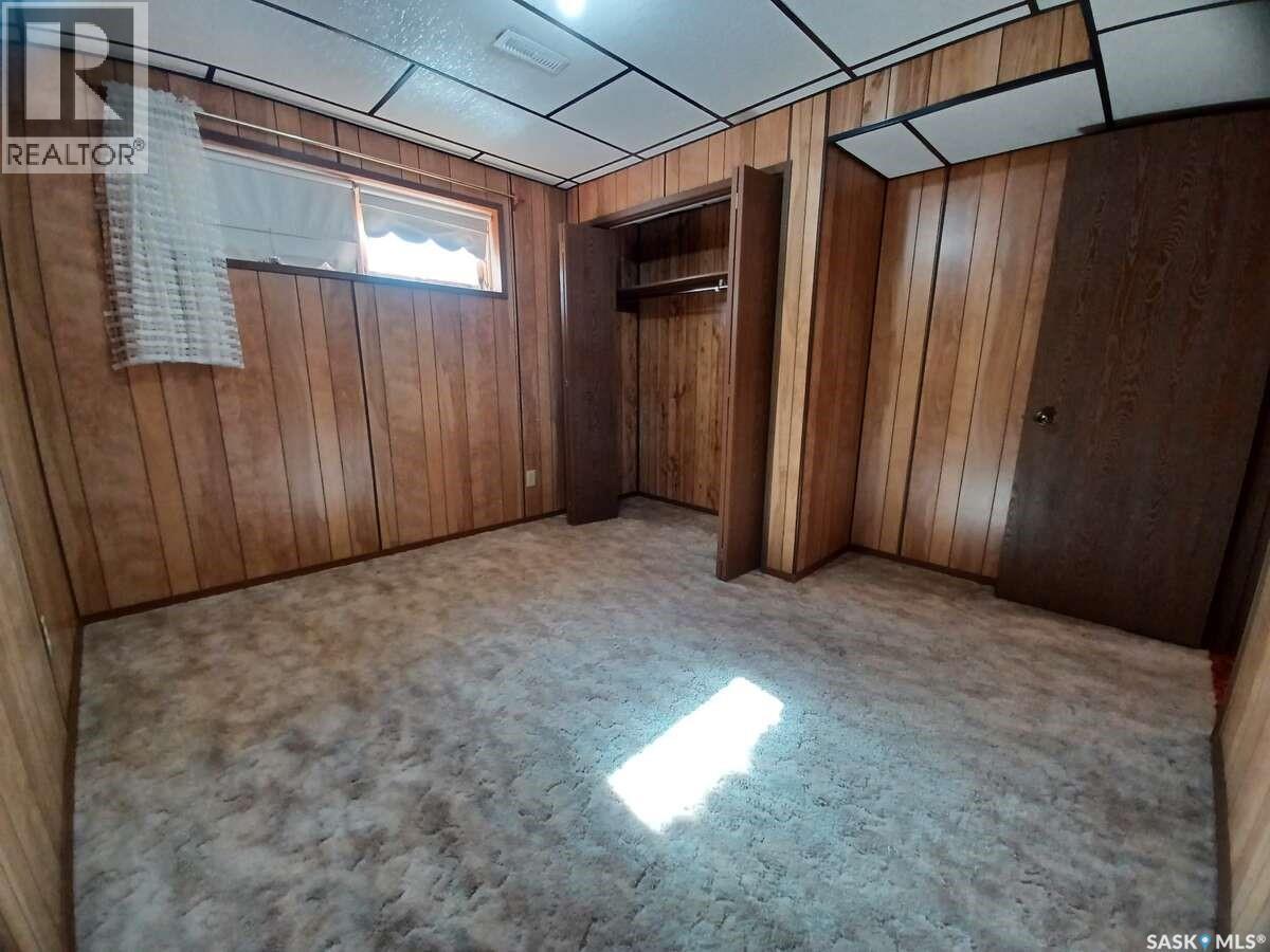 113 5Th Avenue, Gravelbourg, SK - Indoor Photo Showing Other Room