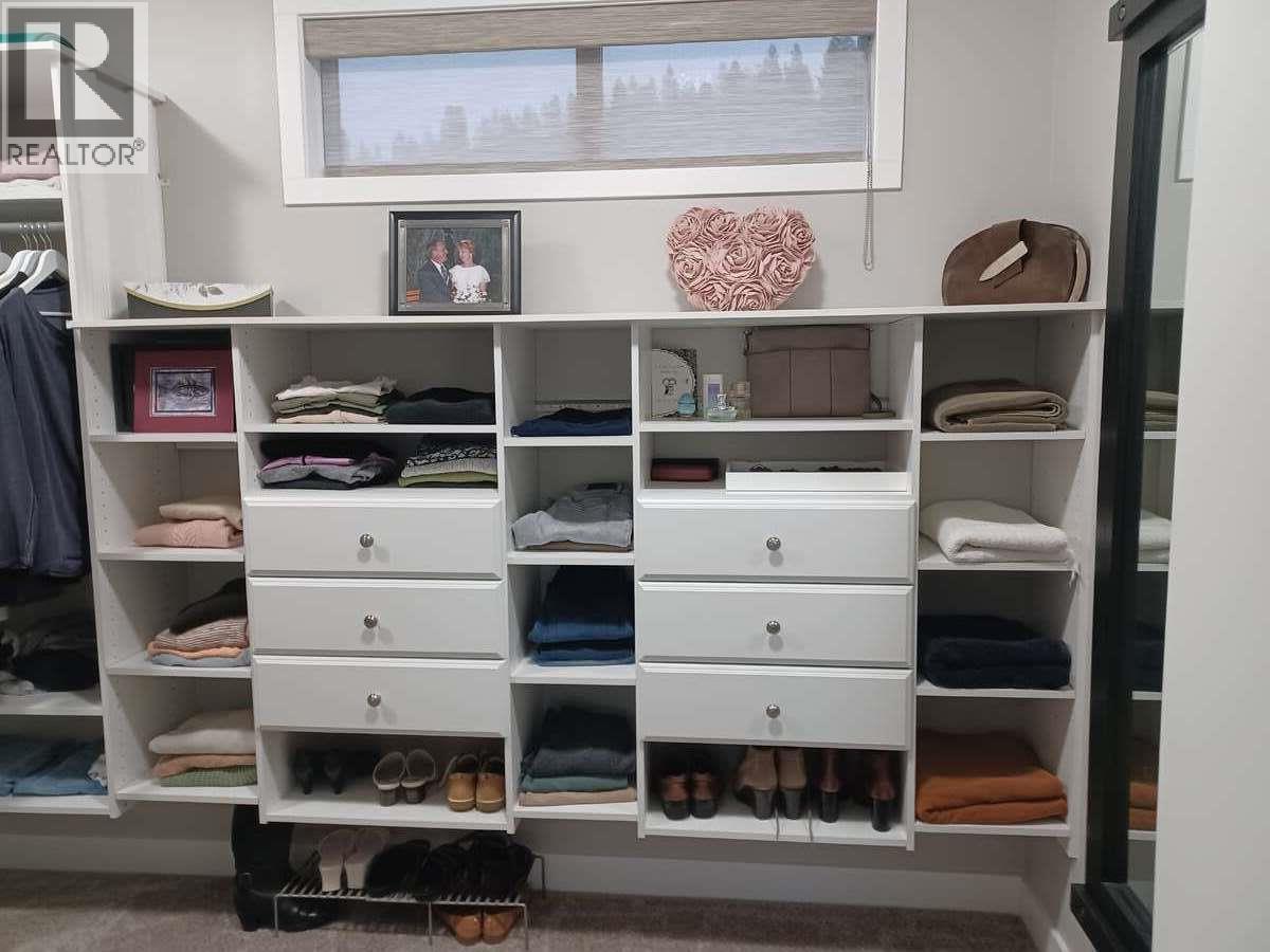 1120 Holden Road, Penticton, BC - Indoor