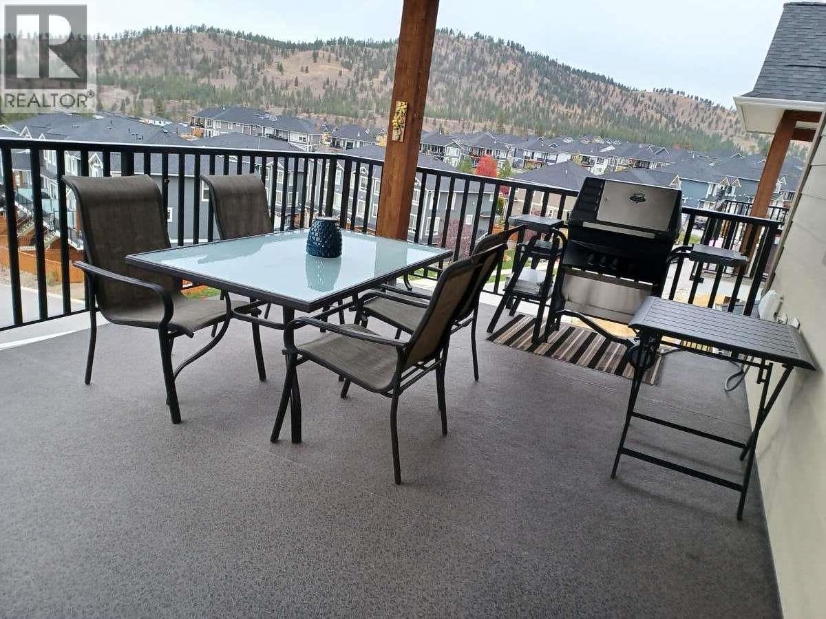 1120 Holden Road, Penticton, BC - Outdoor With Exterior