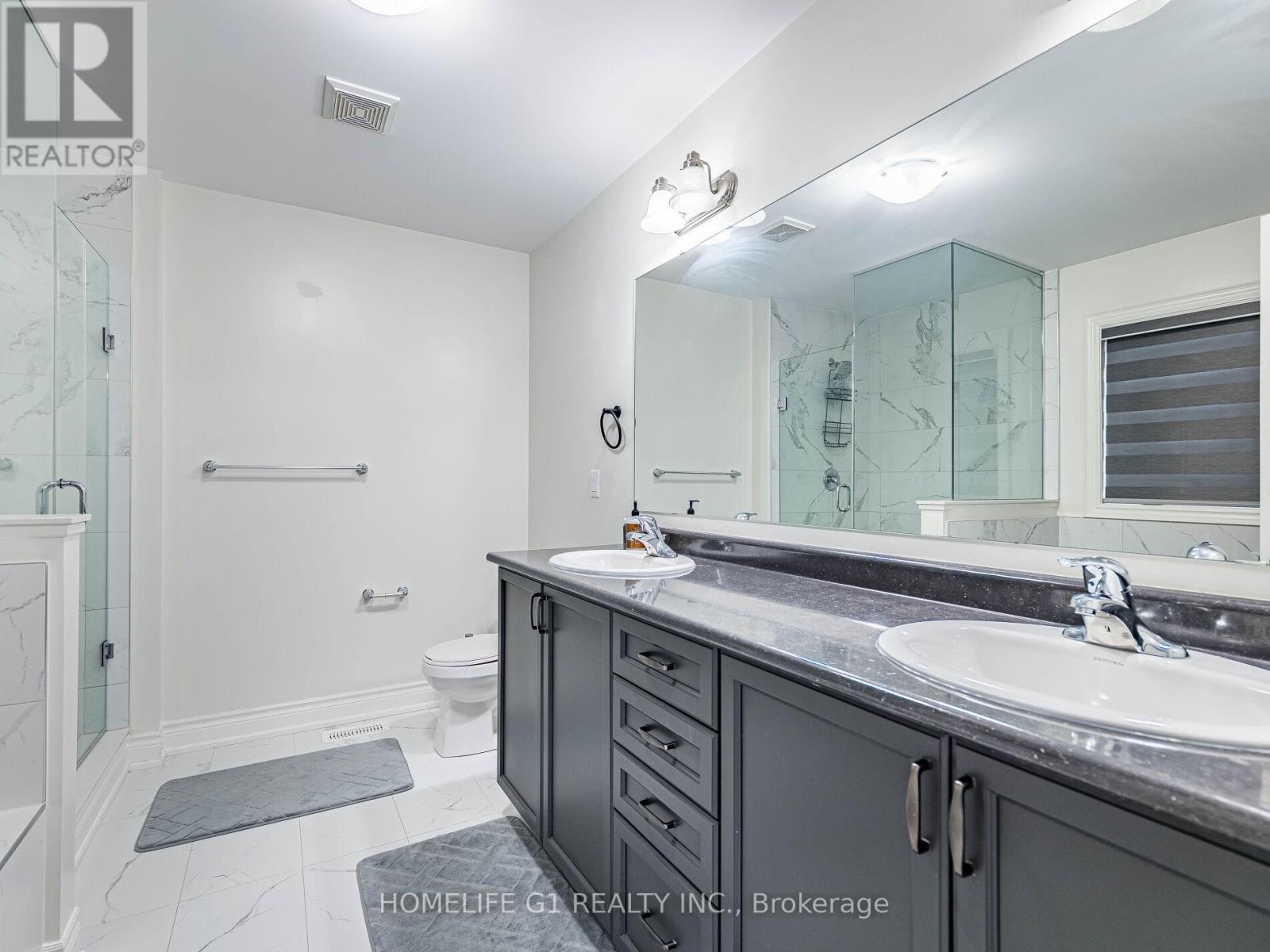 8 Vetch Street, Brampton, ON - Indoor Photo Showing Bathroom