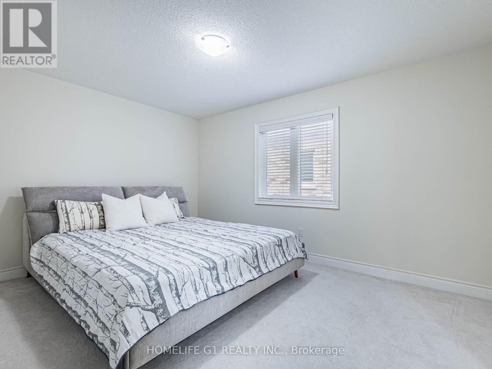 8 Vetch Street, Brampton, ON - Indoor Photo Showing Bedroom