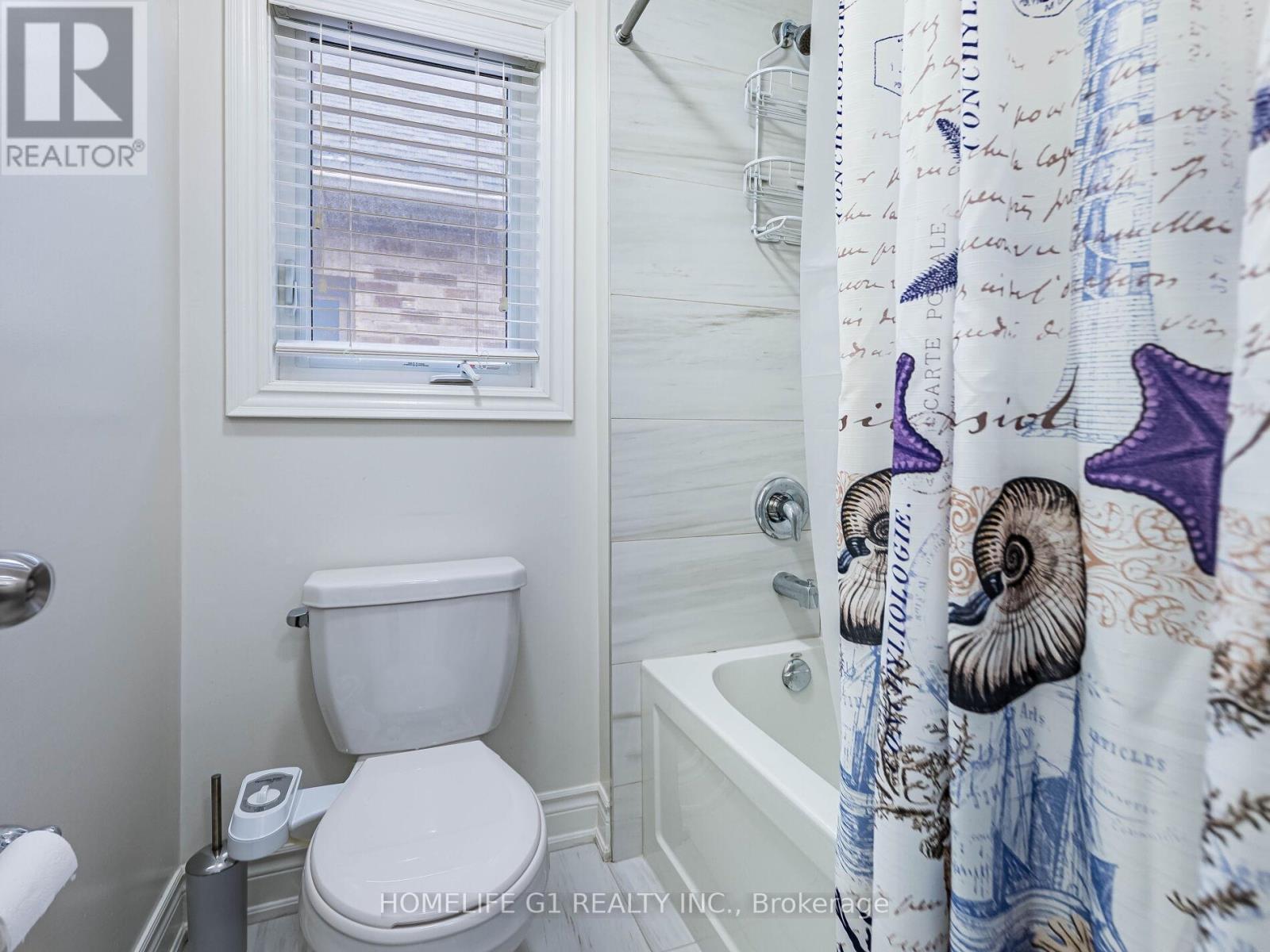 8 Vetch Street, Brampton, ON - Indoor Photo Showing Bathroom