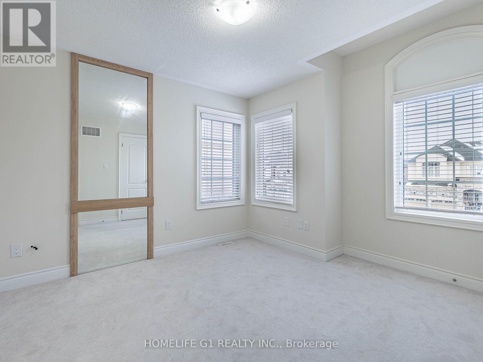 8 Vetch Street, Brampton, ON - Indoor Photo Showing Other Room