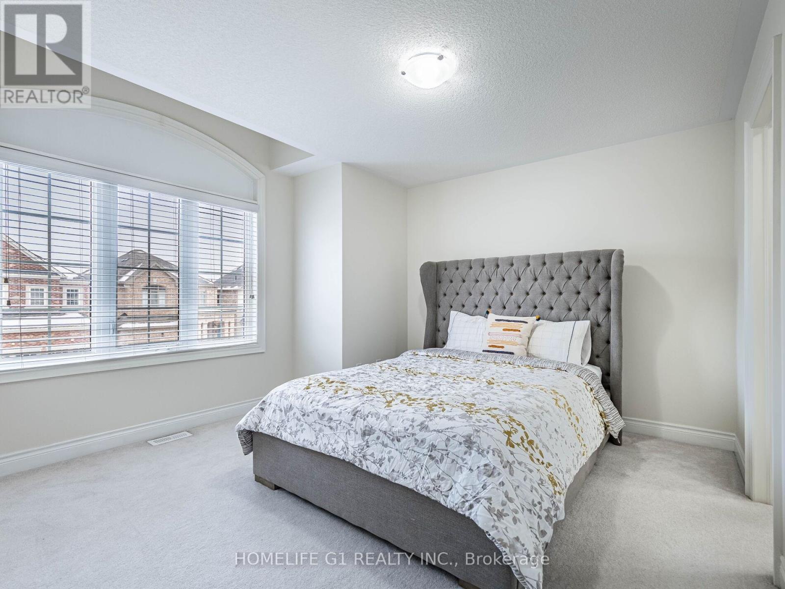 8 Vetch Street, Brampton, ON - Indoor Photo Showing Bedroom