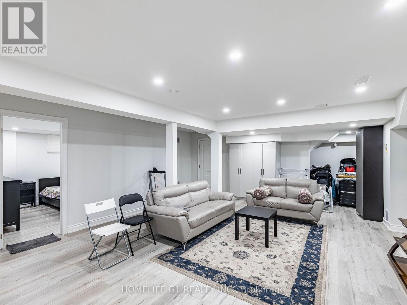 8 Vetch Street, Brampton, ON - Indoor