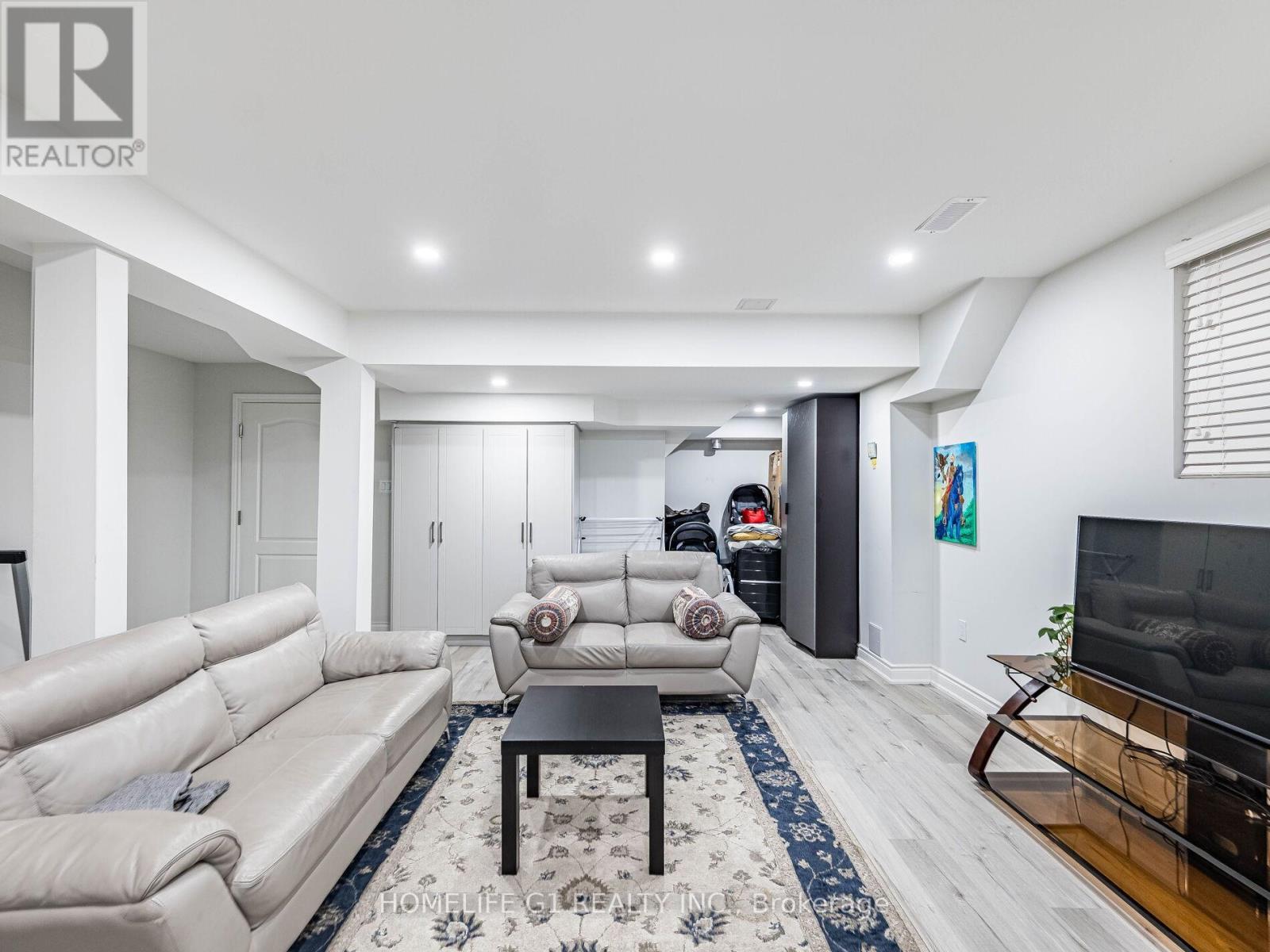 8 Vetch Street, Brampton, ON - Indoor