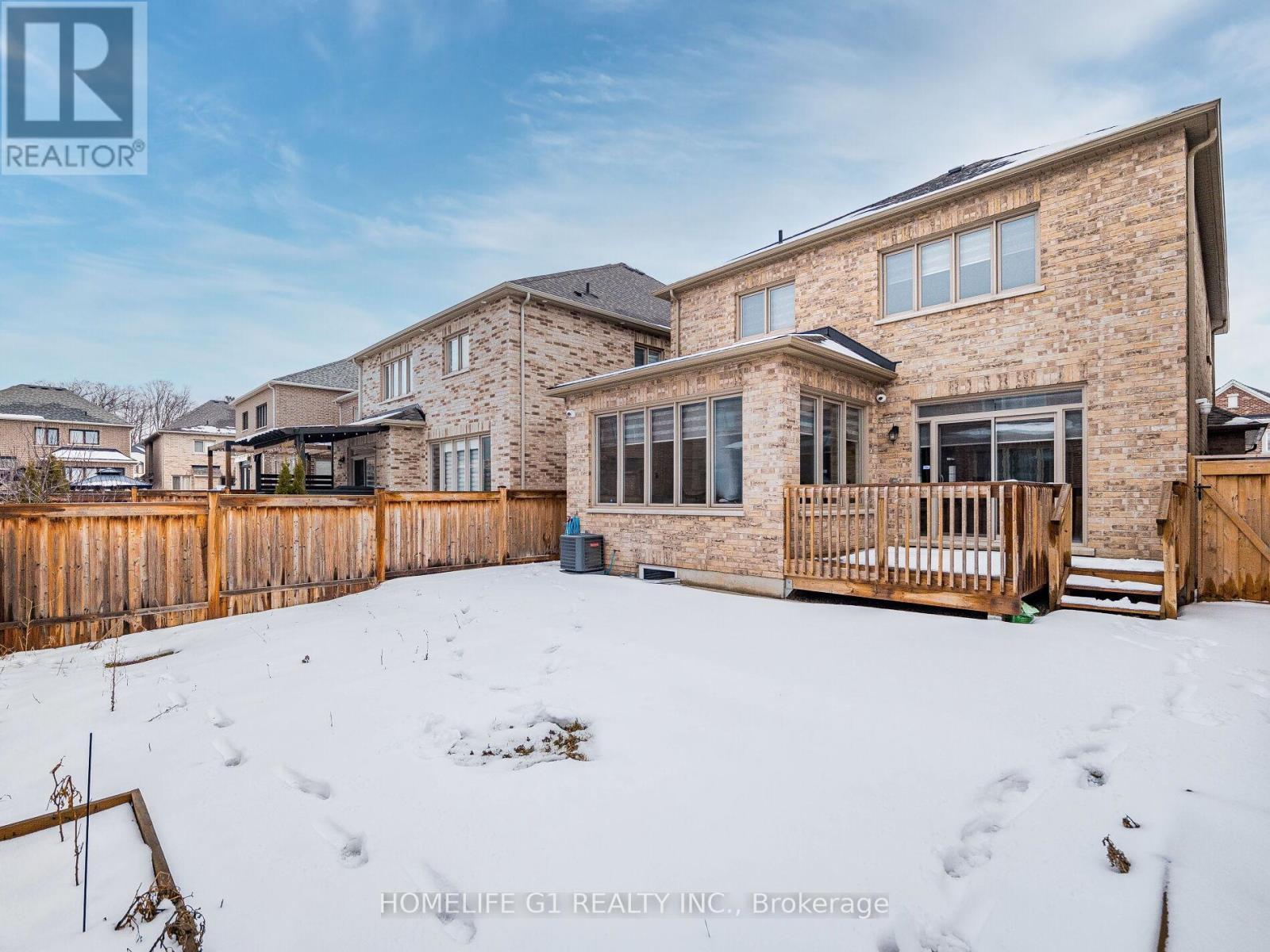 8 Vetch Street, Brampton, ON - Outdoor