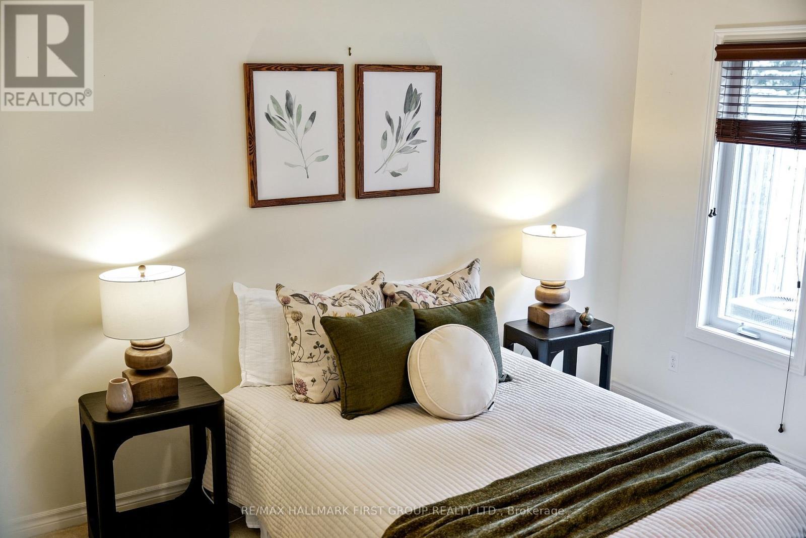 202 - 17 George Court, Cramahe, ON - Indoor Photo Showing Bedroom