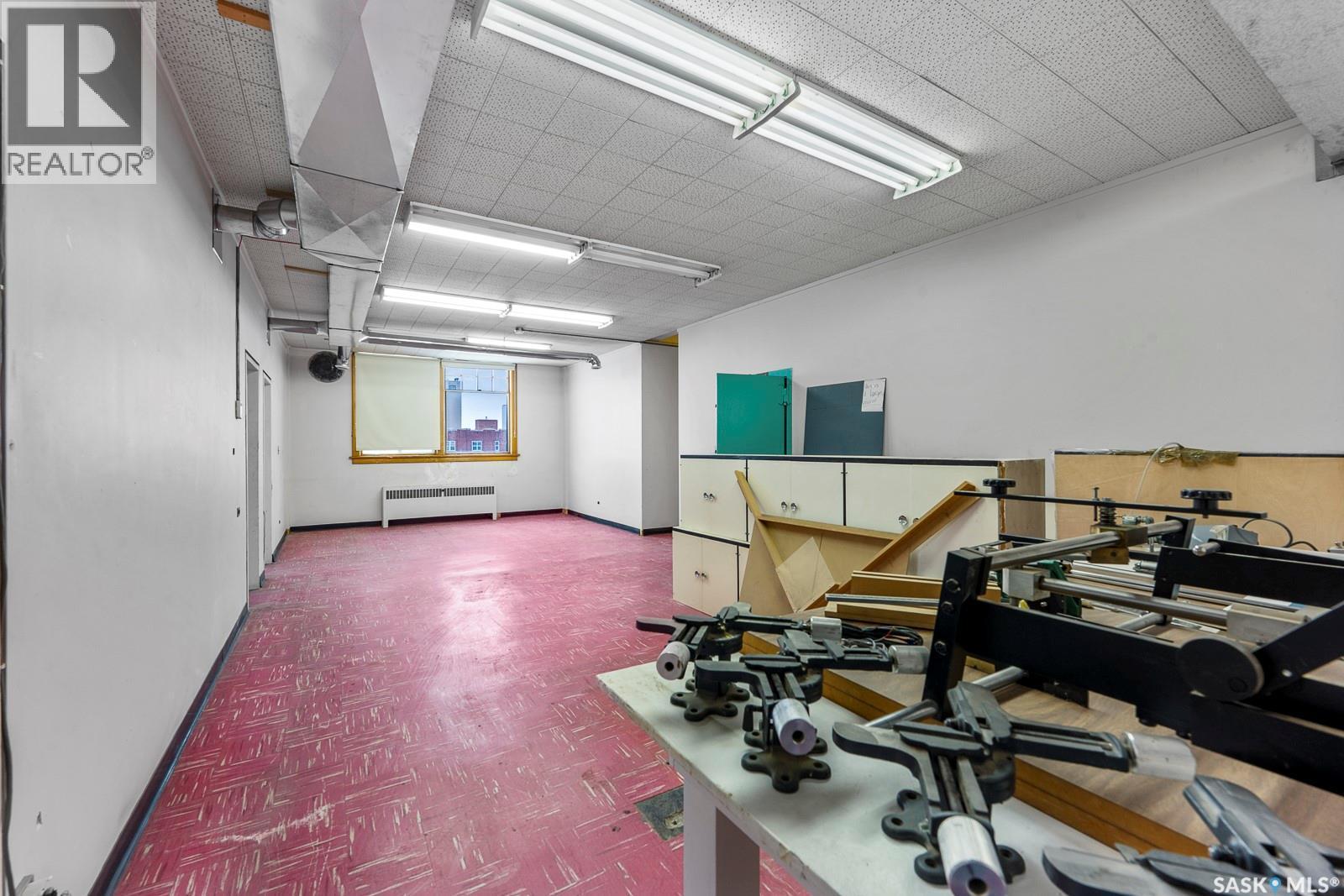 2002 Dewdney Avenue, Regina, SK