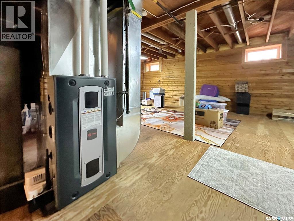 Marlas Place, Fertile Belt Rm No. 183, SK - Indoor