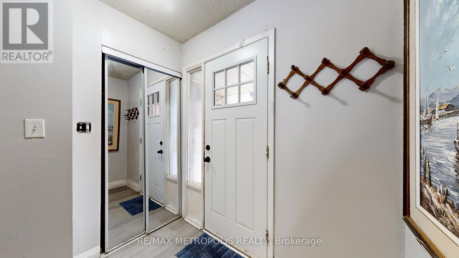 18 - 11 Livonia Place, Toronto, ON - Indoor Photo Showing Other Room