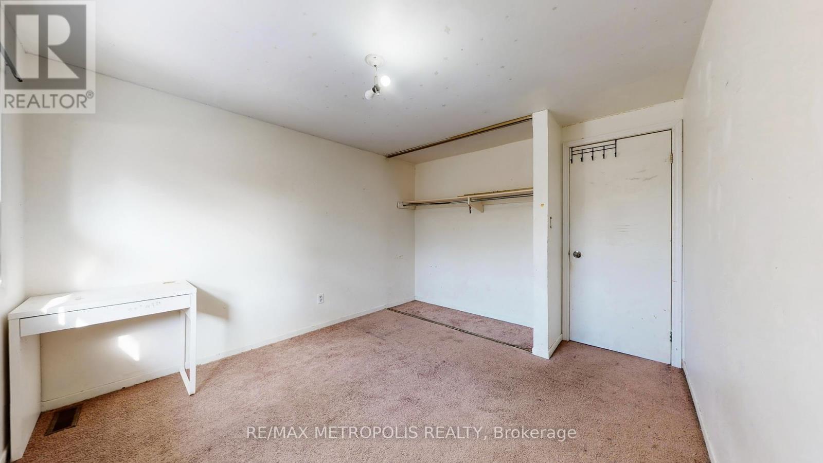 18 - 11 Livonia Place, Toronto, ON - Indoor Photo Showing Other Room