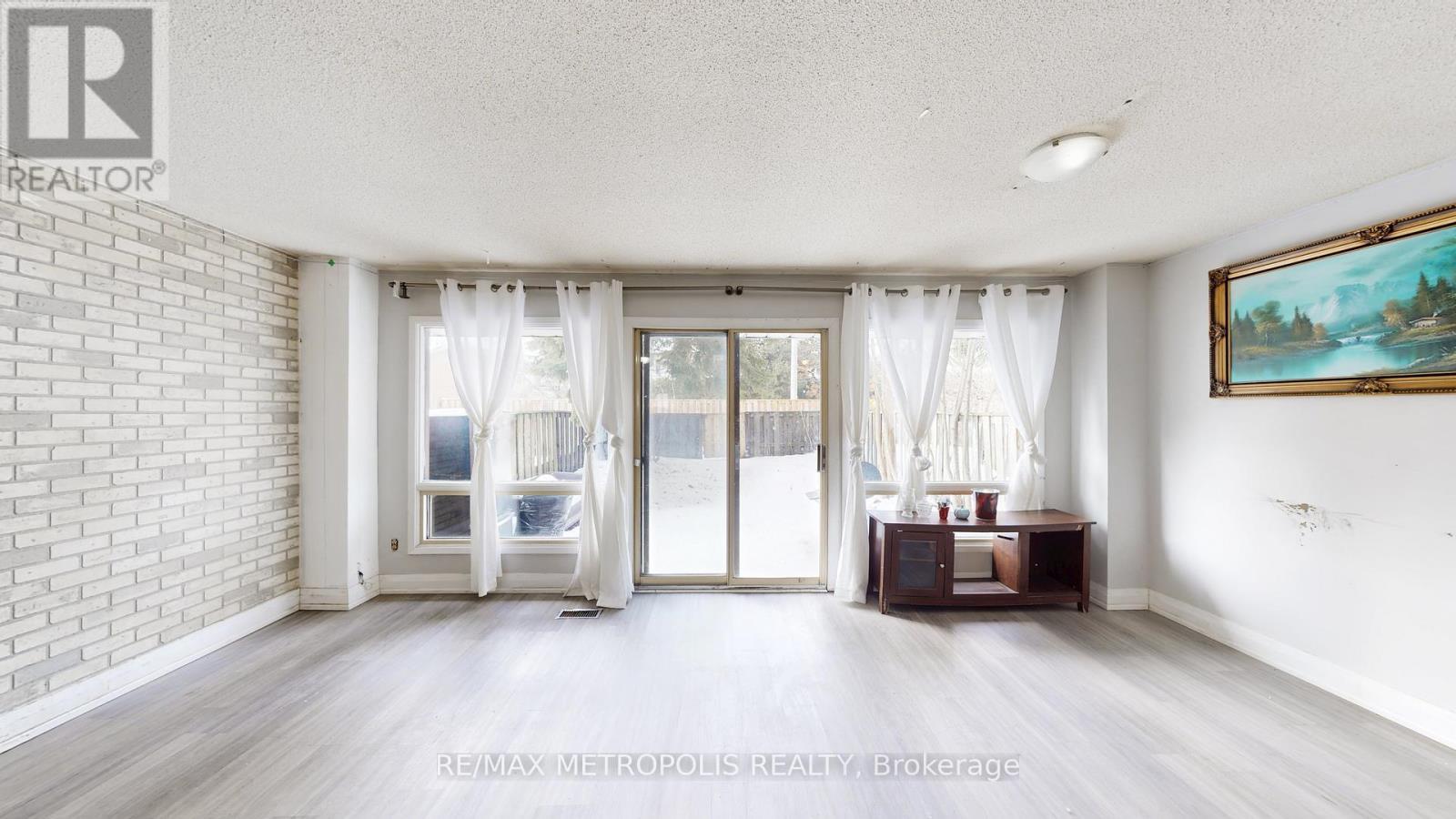 18 - 11 Livonia Place, Toronto, ON - Indoor