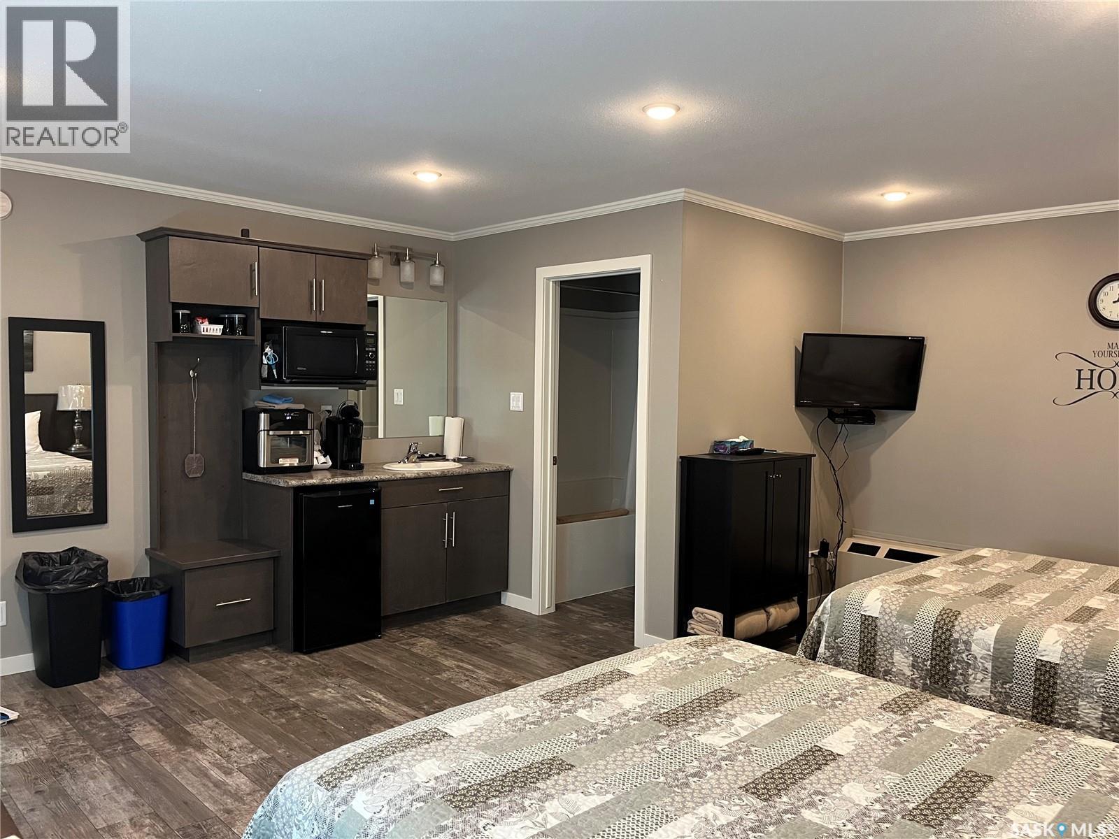 31 And 11 Main Street, Leoville, SK