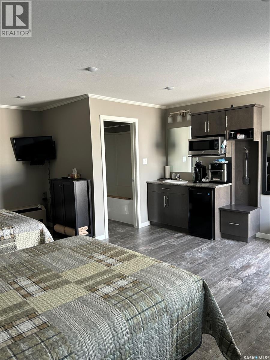 31 And 11 Main Street, Leoville, SK