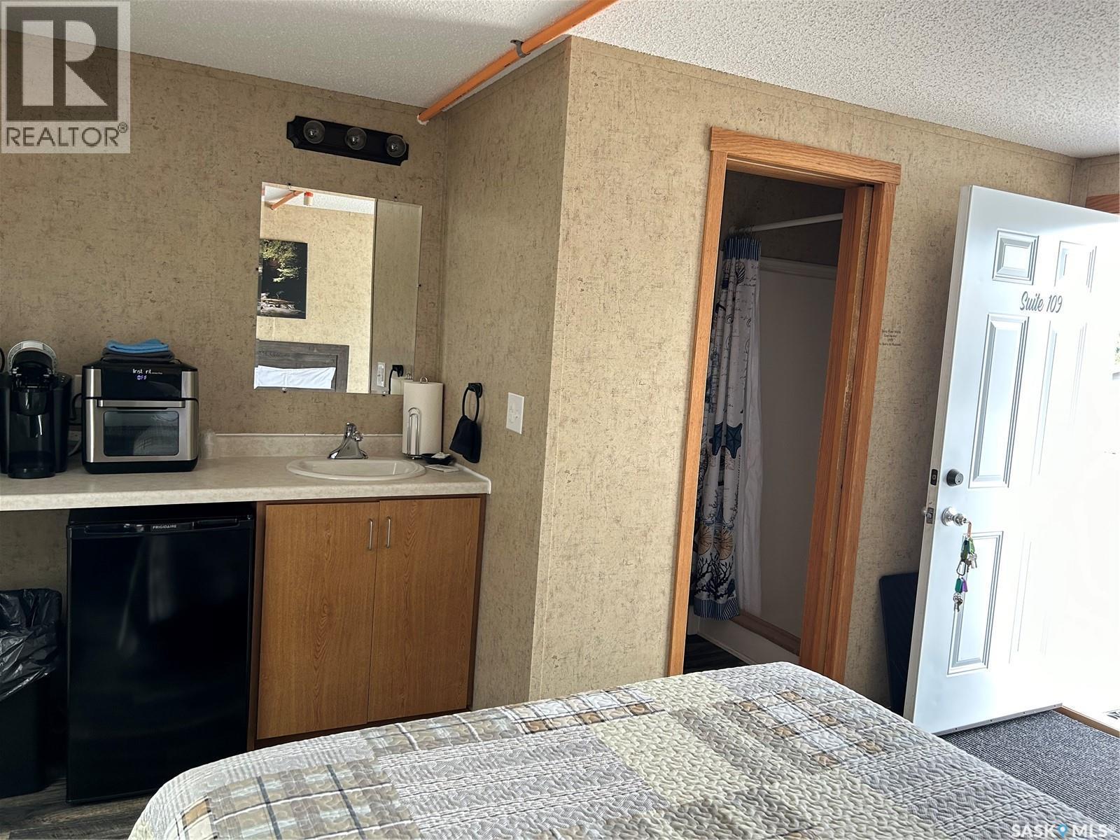 31 And 11 Main Street, Leoville, SK