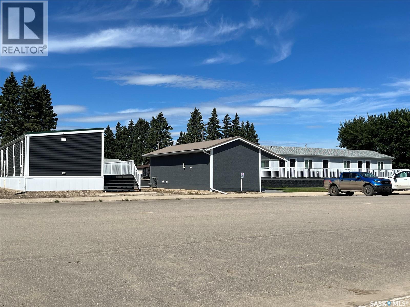 31 And 11 Main Street, Leoville, SK