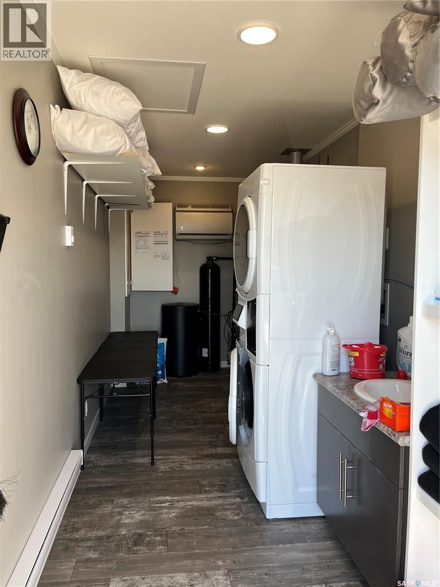 31 And 11 Main Street, Leoville, SK