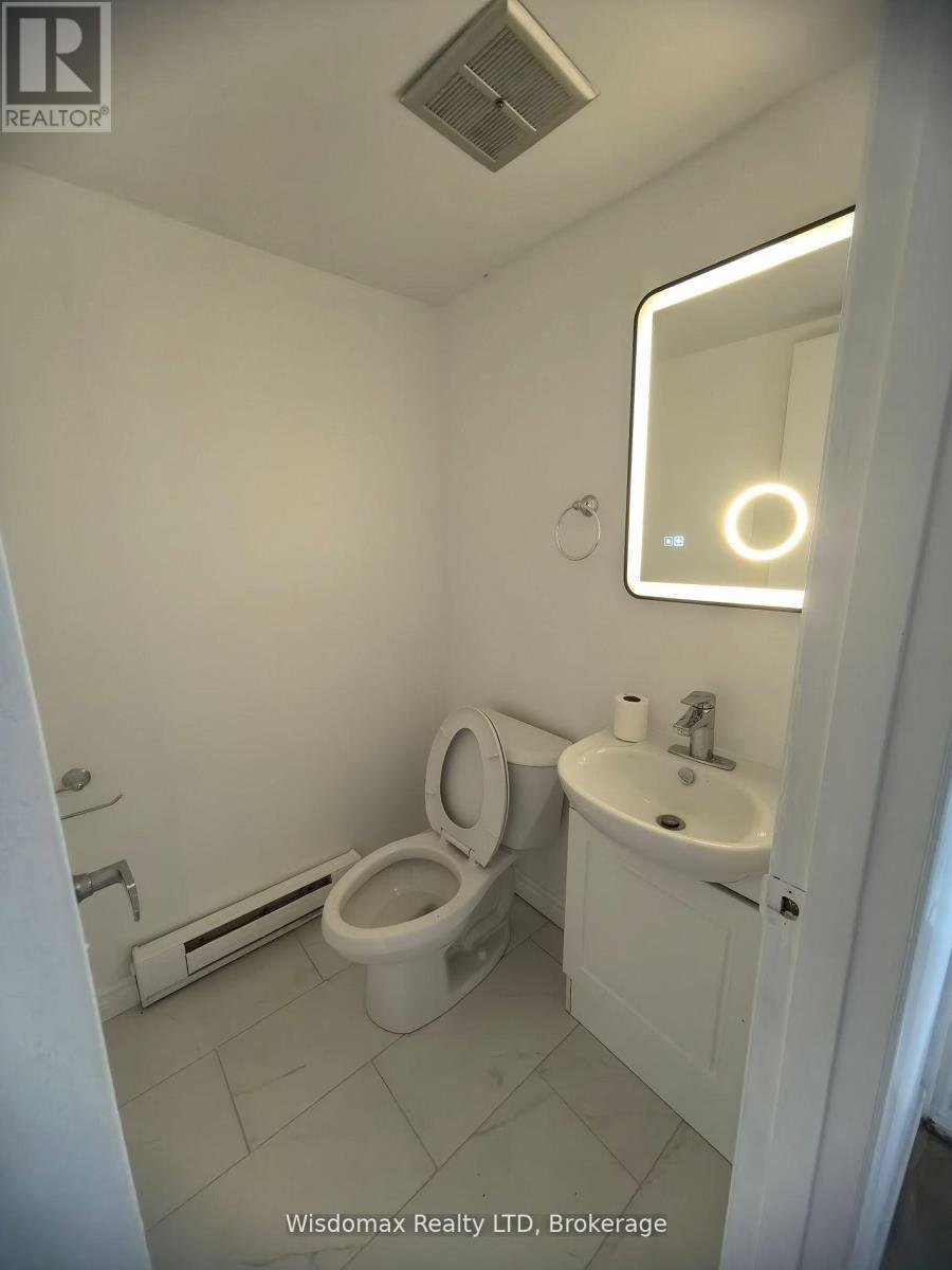Hs47 - 3100 Kingston Road, Toronto (Cliffcrest), ON - Indoor Photo Showing Bathroom