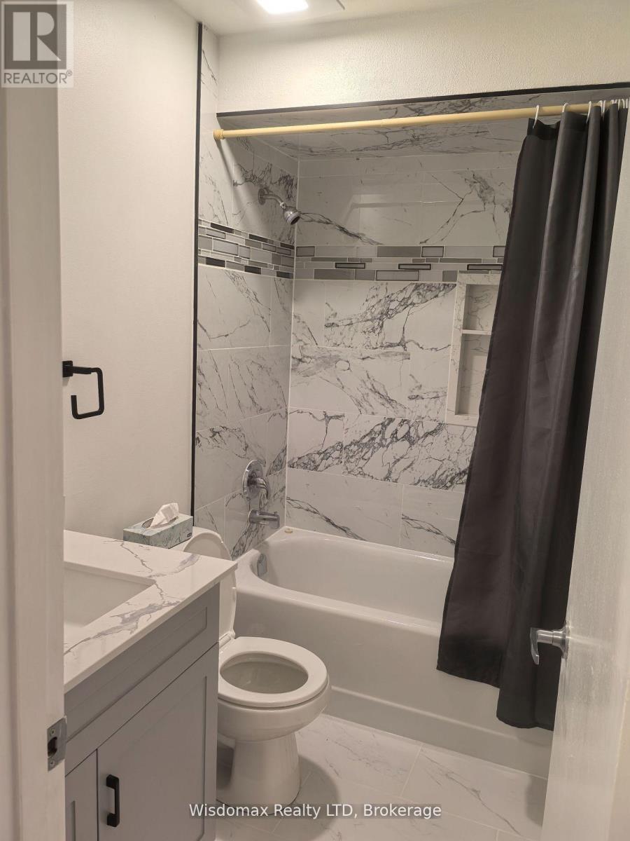 Hs47 - 3100 Kingston Road, Toronto (Cliffcrest), ON - Indoor Photo Showing Bathroom