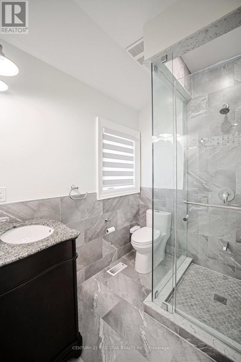 164 Elmhurst Drive, Toronto, ON - Indoor Photo Showing Bathroom