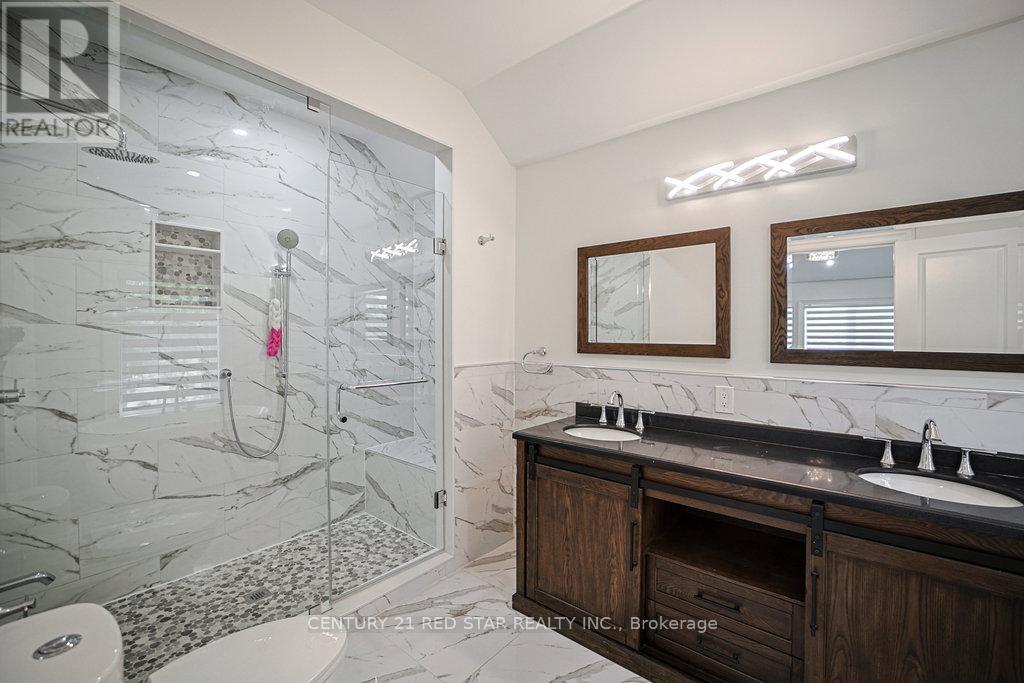 164 Elmhurst Drive, Toronto, ON - Indoor Photo Showing Bathroom
