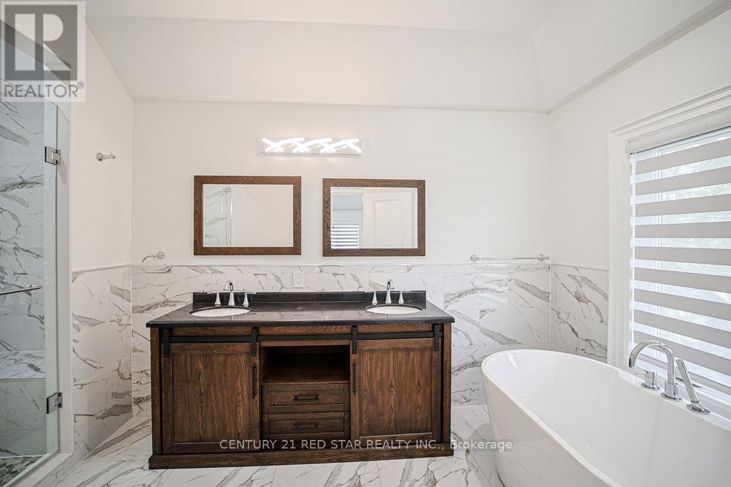 164 Elmhurst Drive, Toronto, ON - Indoor Photo Showing Bathroom
