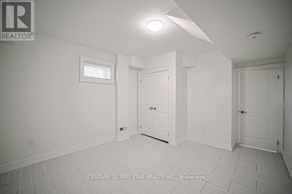 164 Elmhurst Drive, Toronto, ON - Indoor Photo Showing Other Room