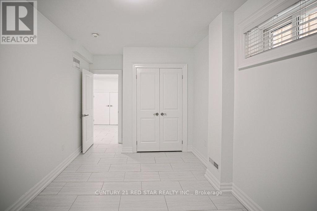 164 Elmhurst Drive, Toronto, ON - Indoor Photo Showing Other Room