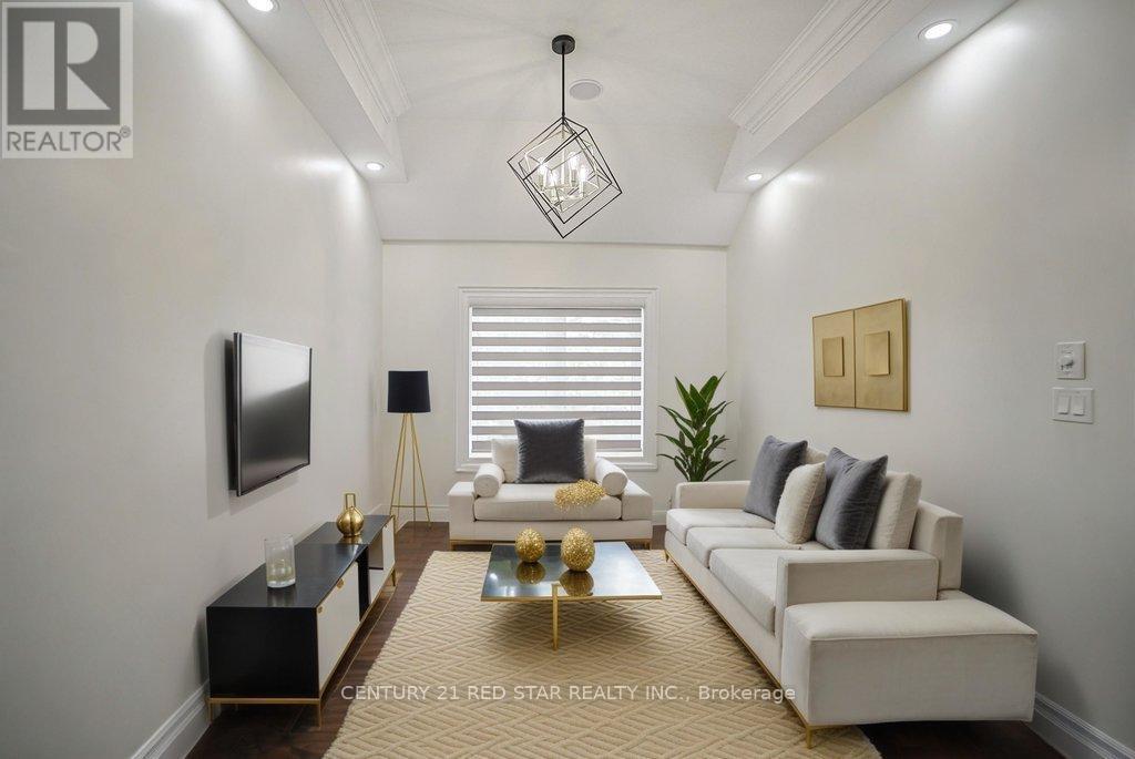 164 Elmhurst Drive, Toronto, ON - Indoor