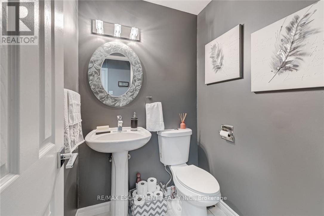 48 - 2825 Gananoque Drive, Mississauga, ON - Indoor Photo Showing Bathroom