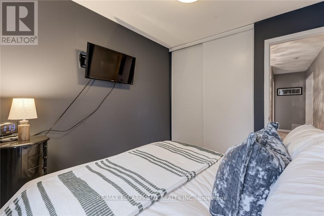 48 - 2825 Gananoque Drive, Mississauga, ON - Indoor Photo Showing Bedroom