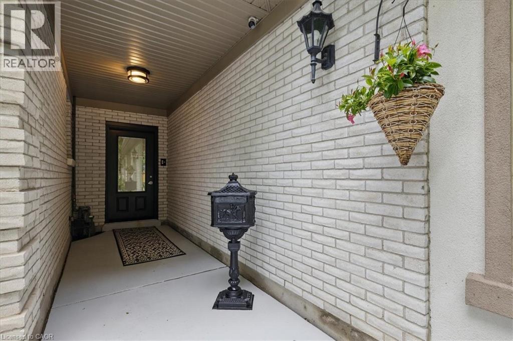 348 Old Stone Road, Waterloo, ON - Outdoor With Exterior